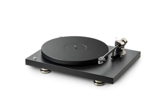 Pro-Ject Debut Carbon EVO Turntable